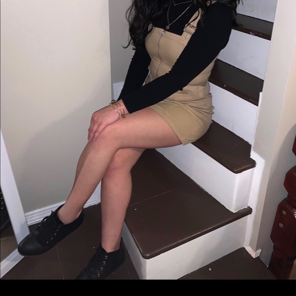 Zip Up Tight Dress - Picture 2 of 4